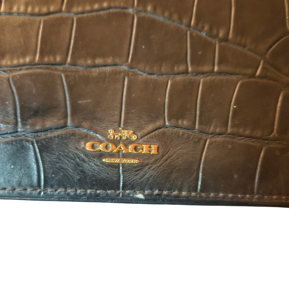Coach Embossed Croc Leather Wallet Crossbody – Black Convertible Clutch - Picture 2 of 8